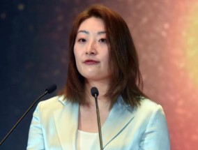 宗馥莉年初关停多家弟妹任职公司，其“同父异母弟妹”宗继昌、宗婕莉在被关停企业中任董事一职