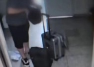 监控画面曝光！韩国男子在生日宴上当着儿媳和孙子的面射杀儿子
